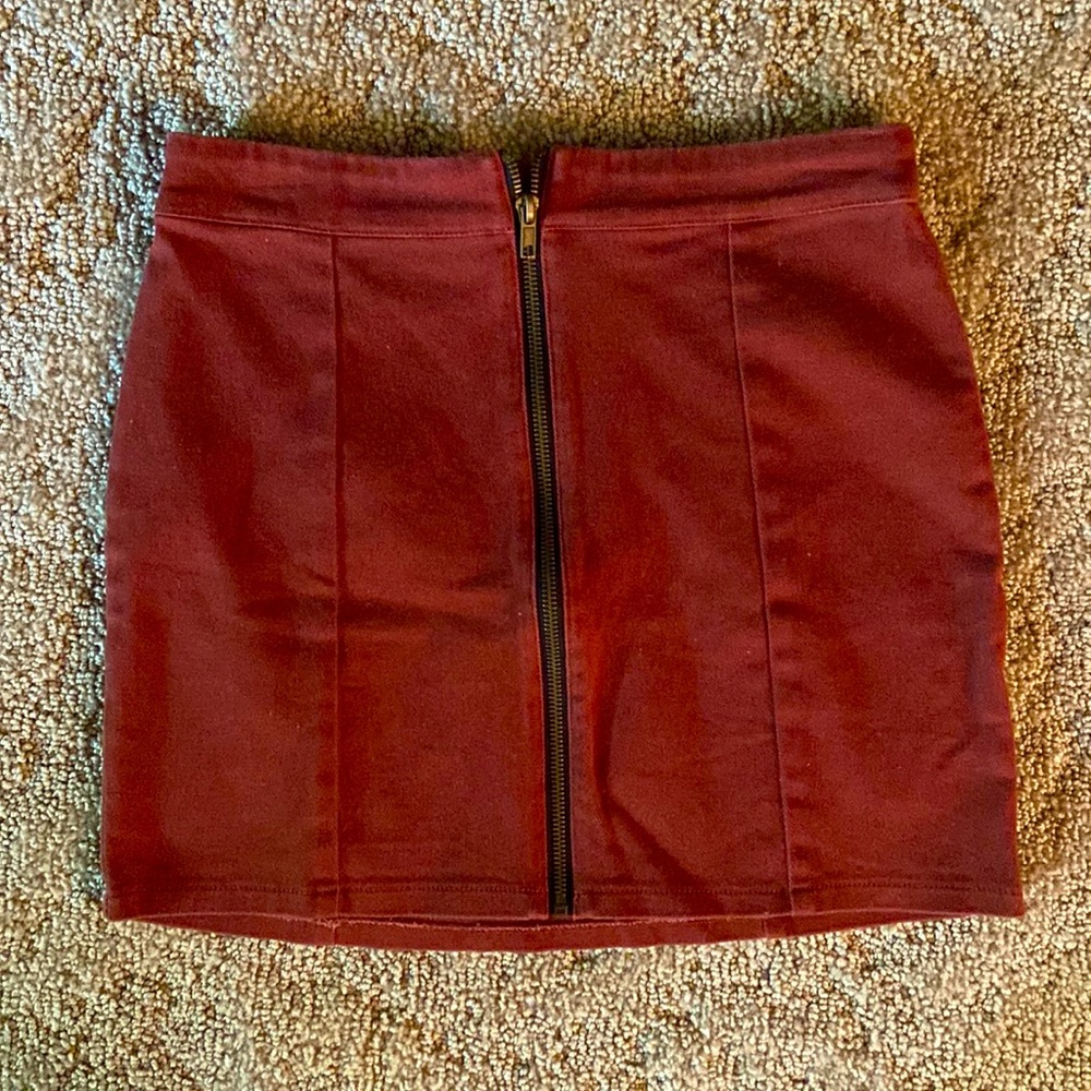 Maroon skirt with zipper, size S, Forever 21